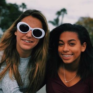 Meet your Posher, Maxine